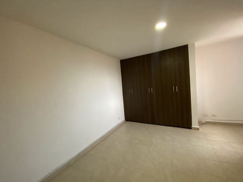 Apartamento en arriendo ubicado en Medellín, sector Loma los Bernal - 4
