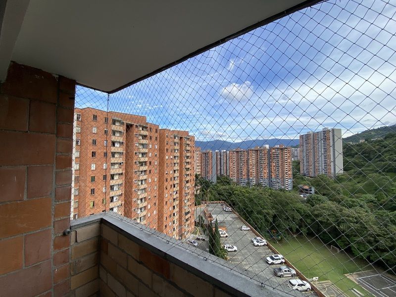 Apartamento en arriendo ubicado en Medellín, sector Loma los Bernal - 10