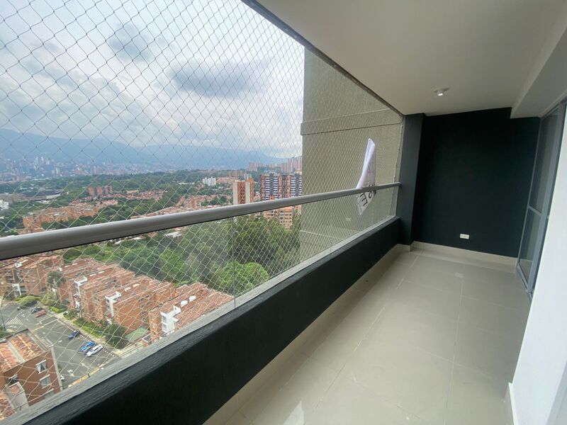 Apartamento en arriendo ubicado en Medellín, sector Loma de los Bernal - 16
