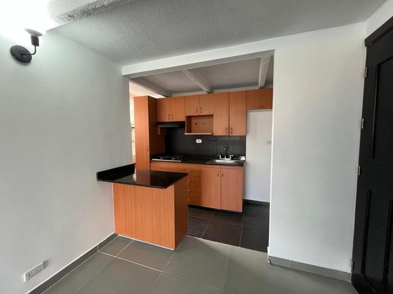 Apartamento en venta ubicado en Medellín, sector Los Colores - 2