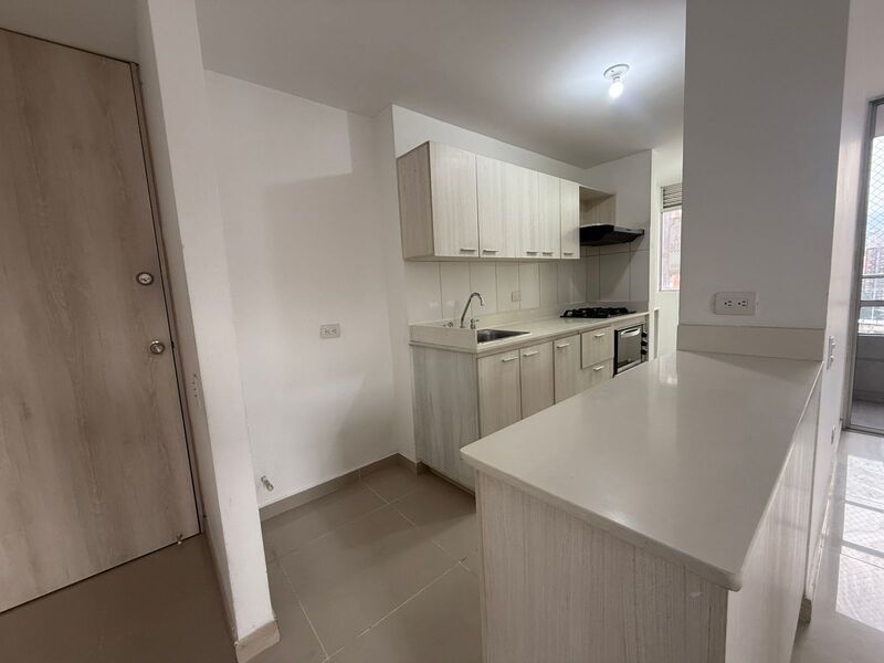 Apartamento en arriendo ubicado en Sabaneta, sector Prados de Sabaneta - 2