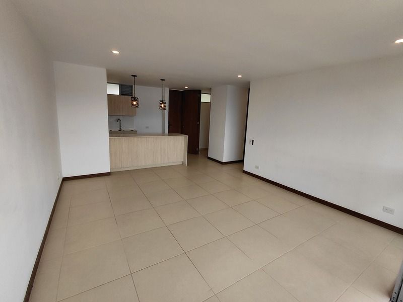 Apartamento en arriendo ubicado en Medellín, sector Loma de los Gonzales - 2