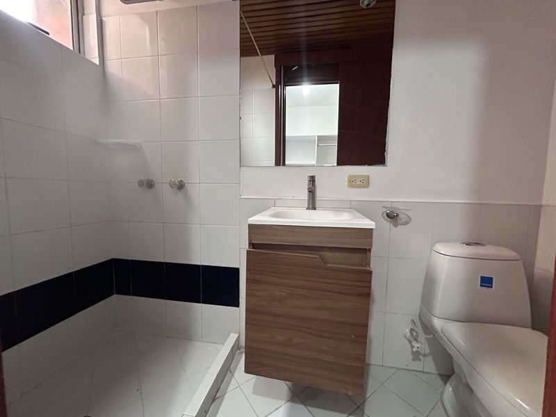 Apartamento en arriendo ubicado en Medellín, sector Loma del Indio - 10