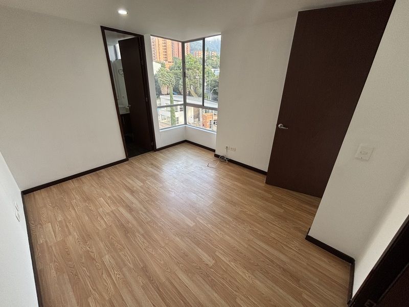 Apartamento en arriendo ubicado en Envigado, sector Loma del Esmeraldal - 4