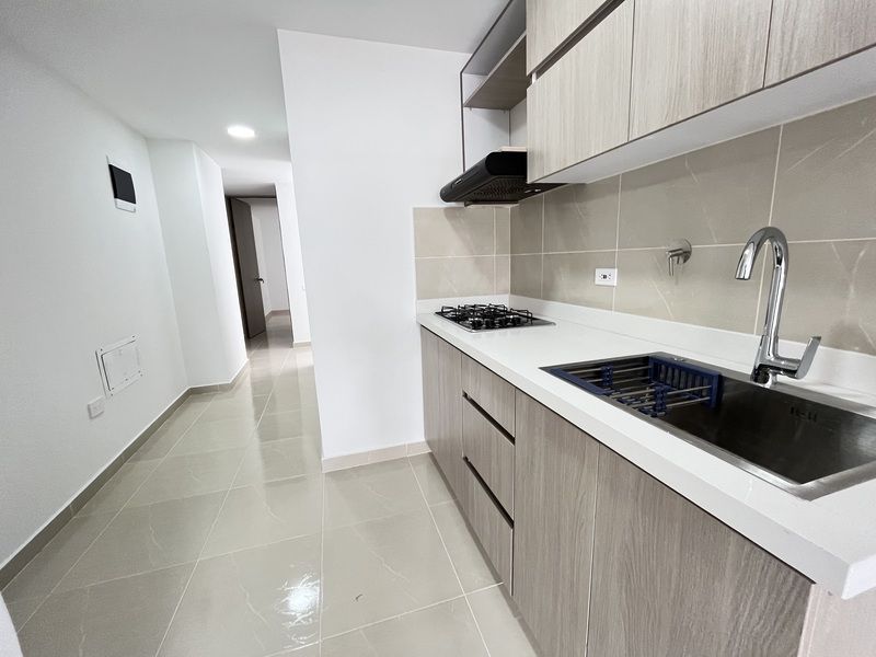 Apartamento en arriendo ubicado en Sabaneta, sector Avenida las Vegas - 5
