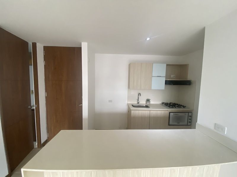 Apartaestudio en arriendo ubicado en Medellín, sector Los Gonzales - 4