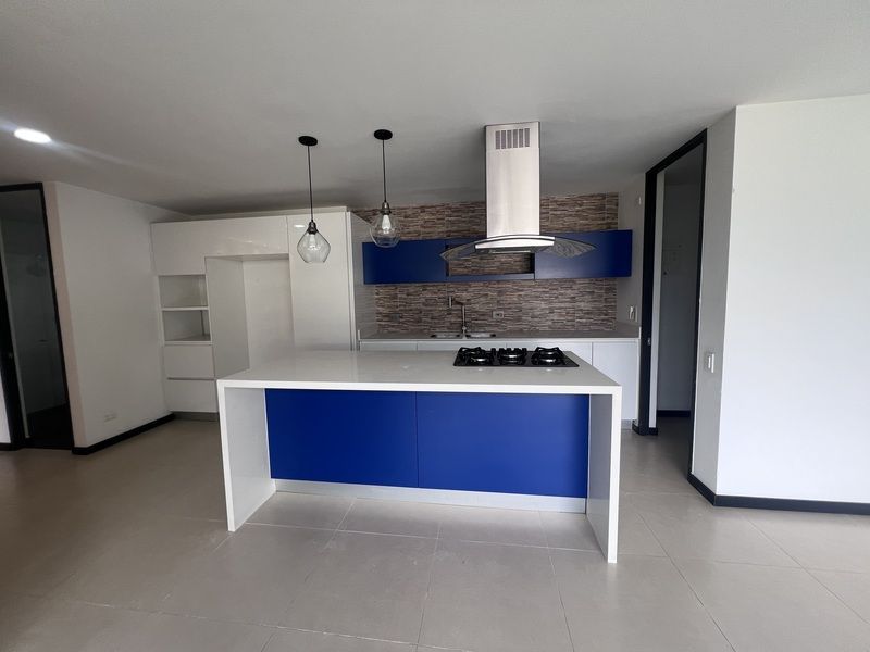 Apartamento en arriendo ubicado en Medellín, sector Altos del Poblado - 3