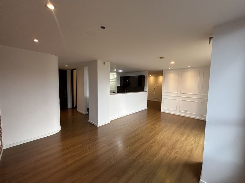 Apartamento en arriendo ubicado en Envigado, sector Loma del Esmeraldal - 2