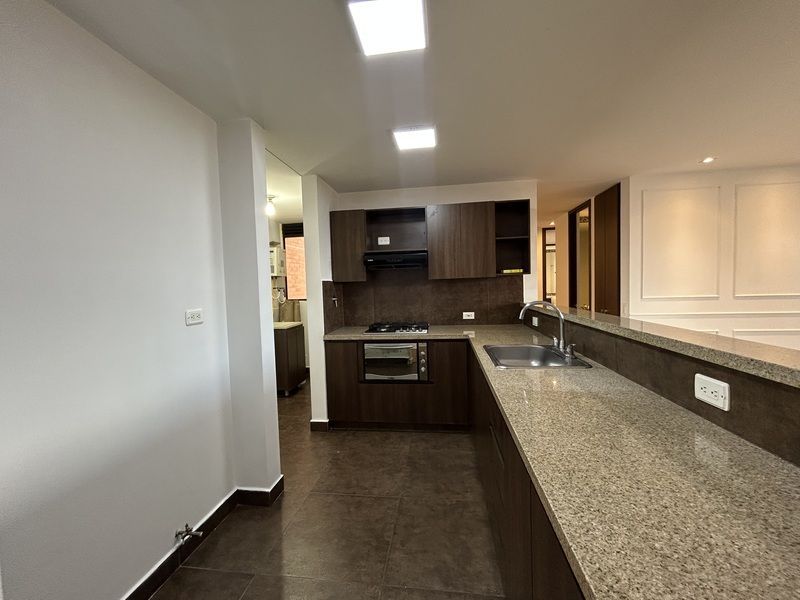 Apartamento en arriendo ubicado en Envigado, sector Loma del Esmeraldal - 4