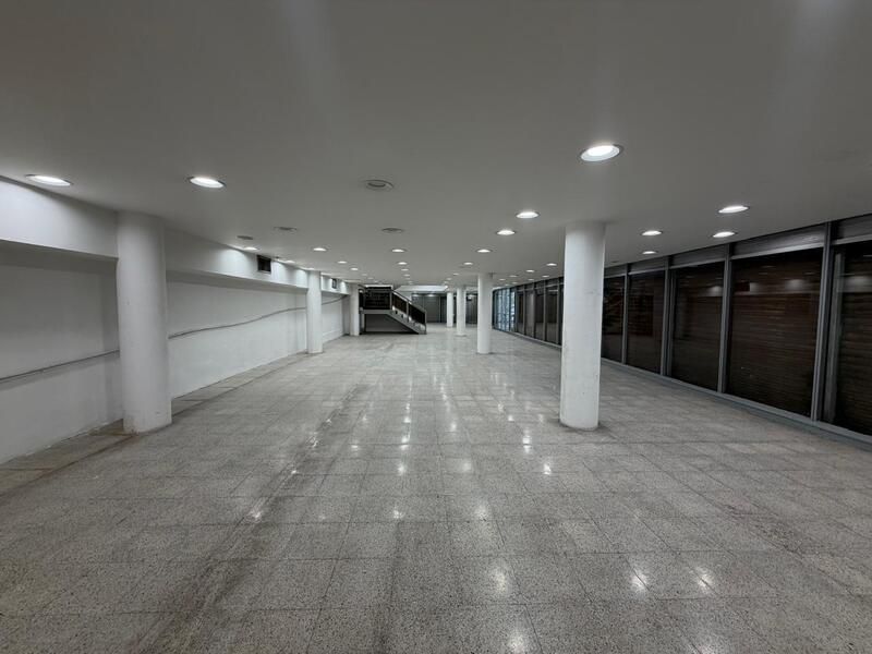 Local en venta ubicado en Medellín, sector Laureles - 2