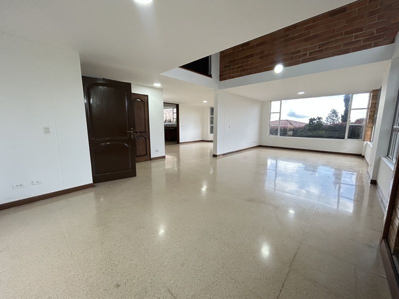 Casa en arriendo ubicada en Envigado, sector Loma del Escobero - 4
