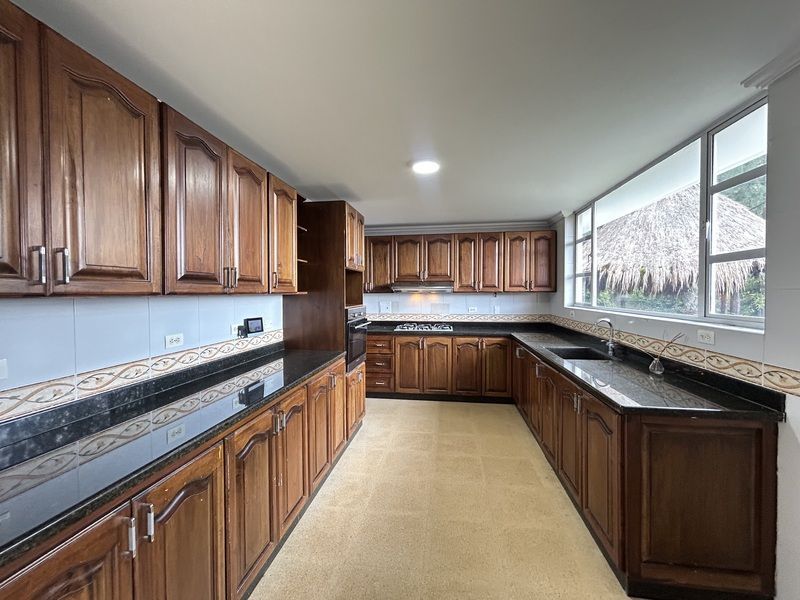 Casa en arriendo ubicada en Envigado, sector Loma del Escobero - 8