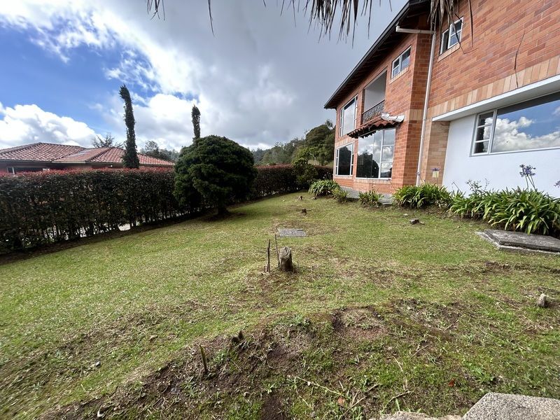 Casa en arriendo ubicada en Envigado, sector Loma del Escobero - 26