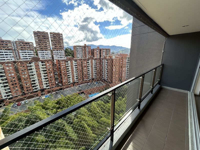 Apartamento en arriendo ubicado en Envigado, sector Loma del Esmeraldal - 16