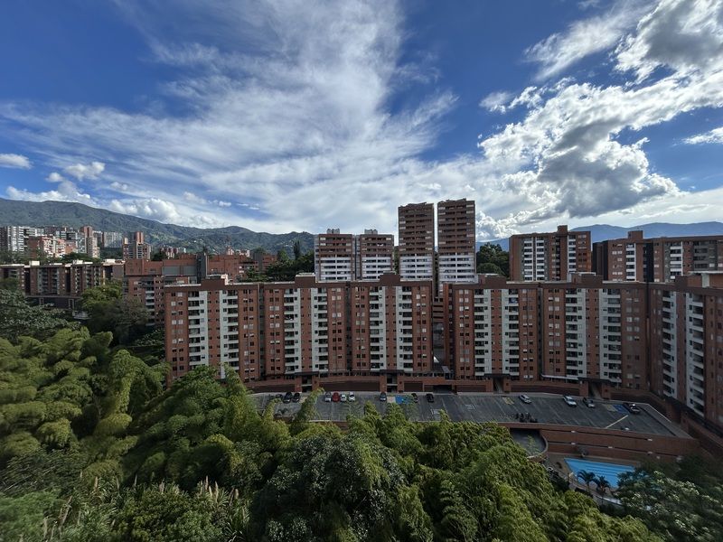 Apartamento en arriendo ubicado en Envigado, sector Loma del Esmeraldal - 17