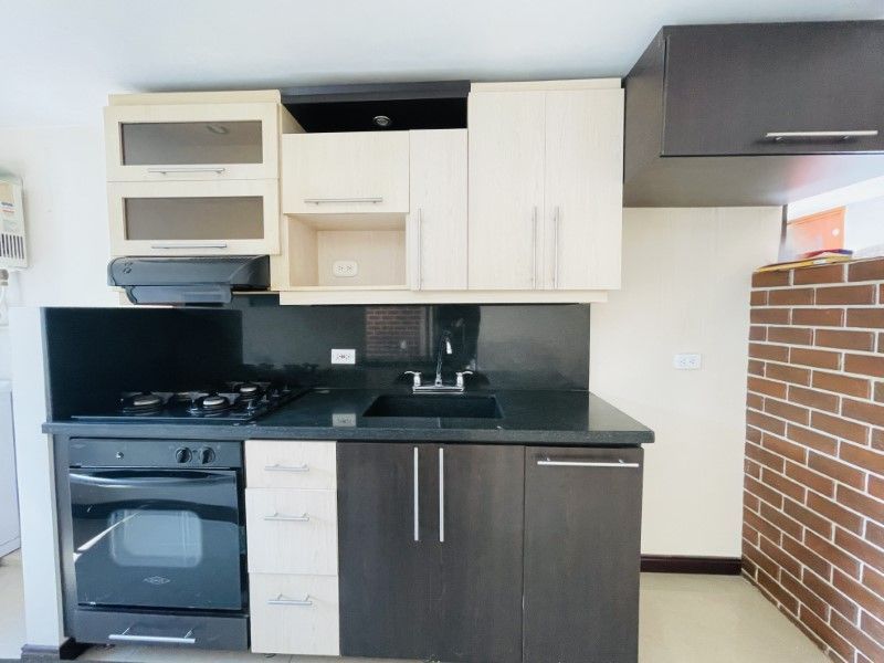 Apartamento en venta ubicado en Medellín, sector Loma del Indio - 2