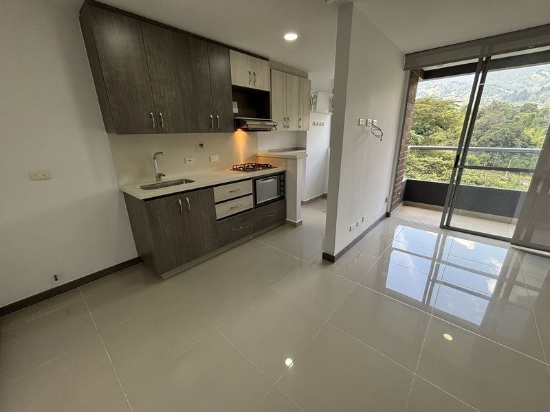 Apartamento en arriendo ubicado en Envigado, sector Camino Verde - 3