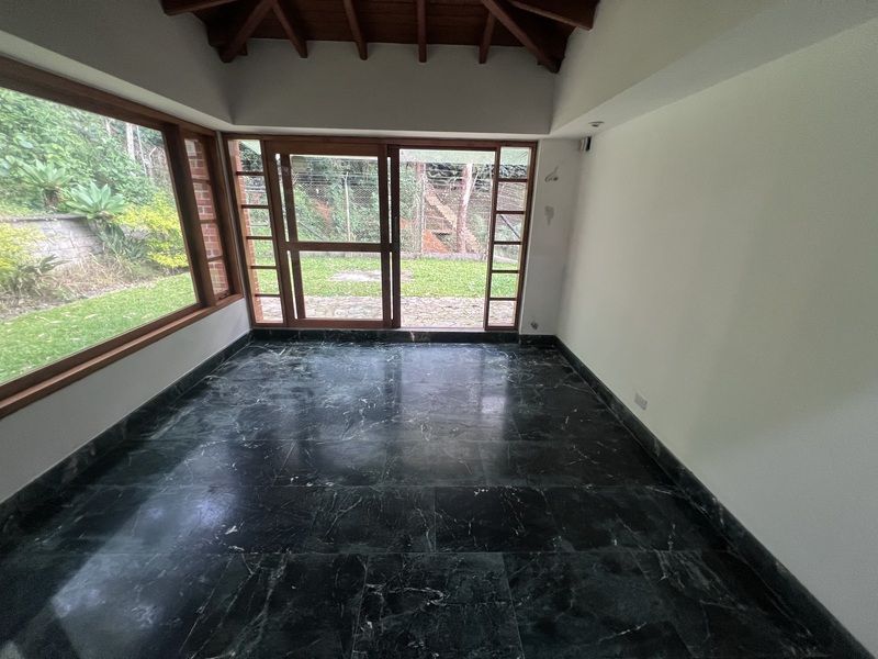 Casa en arriendo ubicada en Medellín, sector La Calera - 12