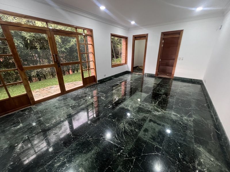 Casa en arriendo ubicada en Medellín, sector La Calera - 13
