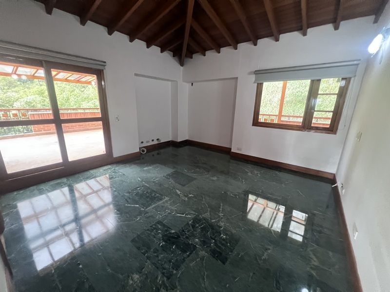 Casa en arriendo ubicada en Medellín, sector La Calera - 15