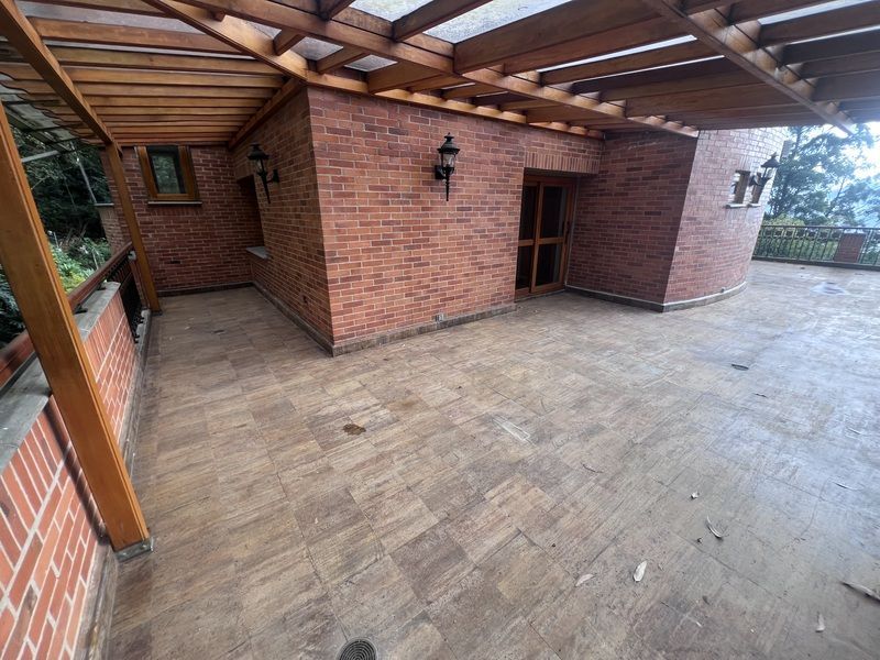 Casa en arriendo ubicada en Medellín, sector La Calera - 35