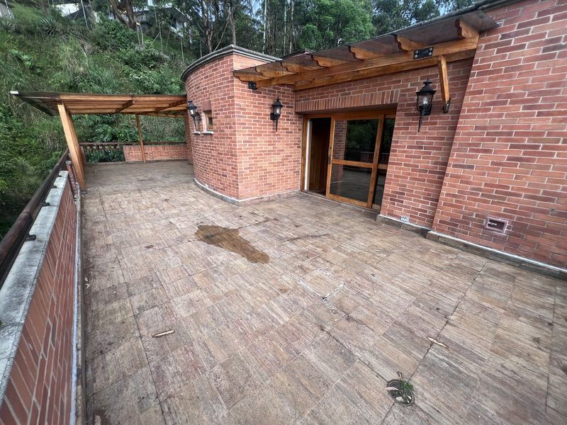 Casa en arriendo ubicada en Medellín, sector La Calera - 36