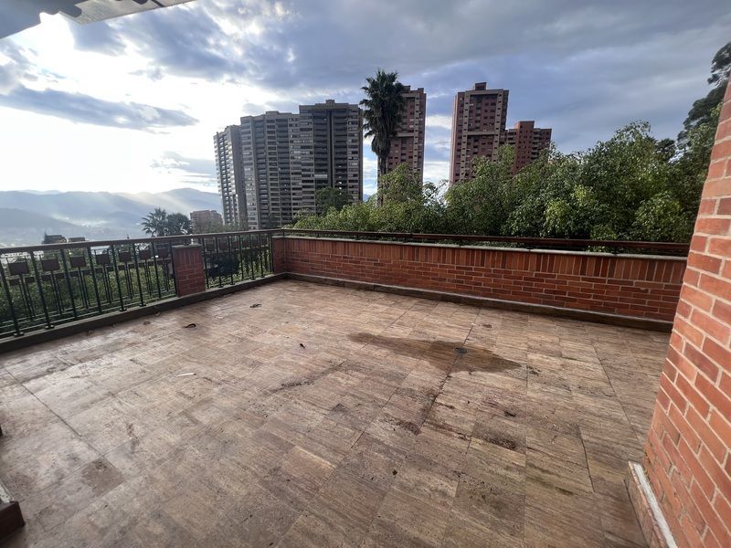 Casa en arriendo ubicada en Medellín, sector La Calera - 37