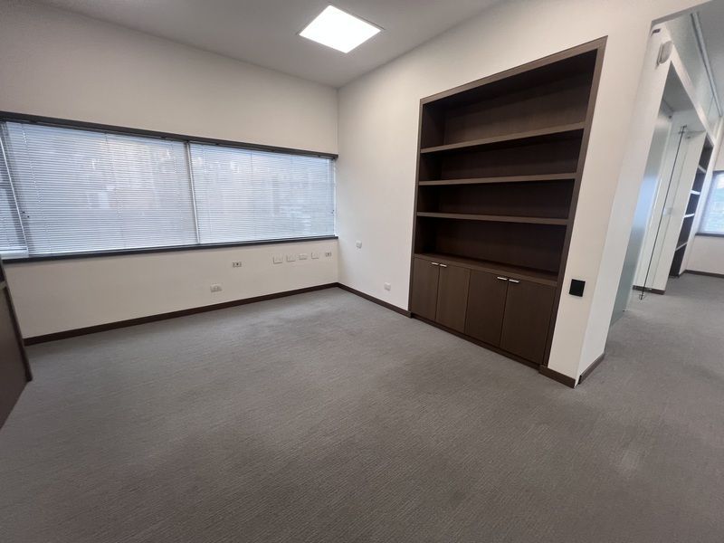Oficina en arriendo ubicada en Medellín, sector Manila - 3