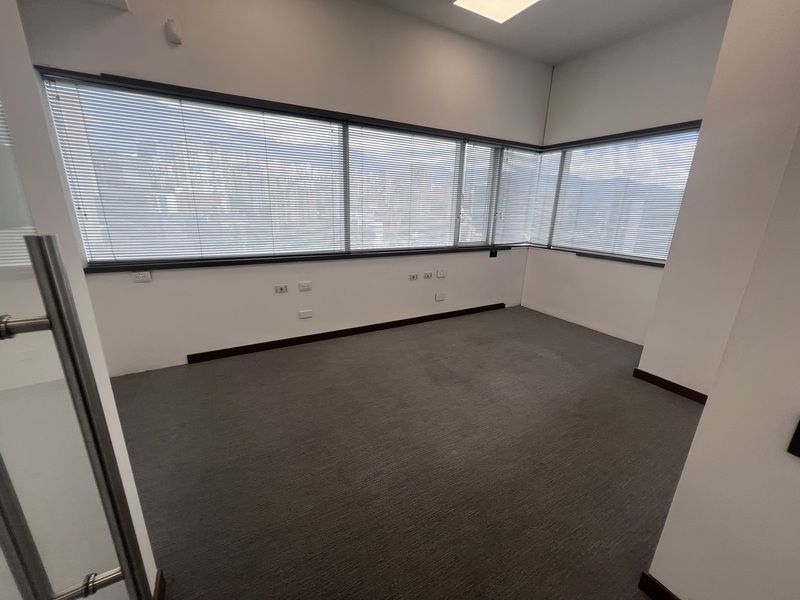 Oficina en arriendo ubicada en Medellín, sector Manila - 7