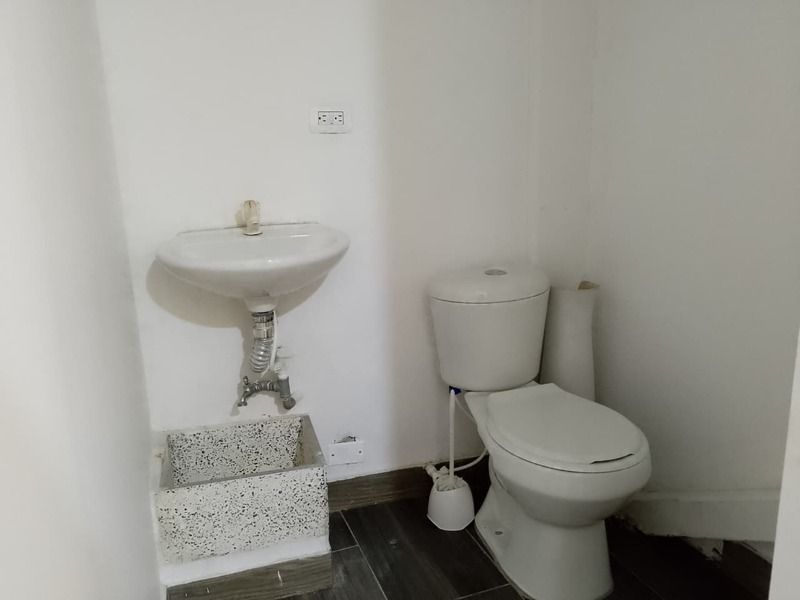 Local en arriendo ubicado en El Retiro, sector Calle Real - 6