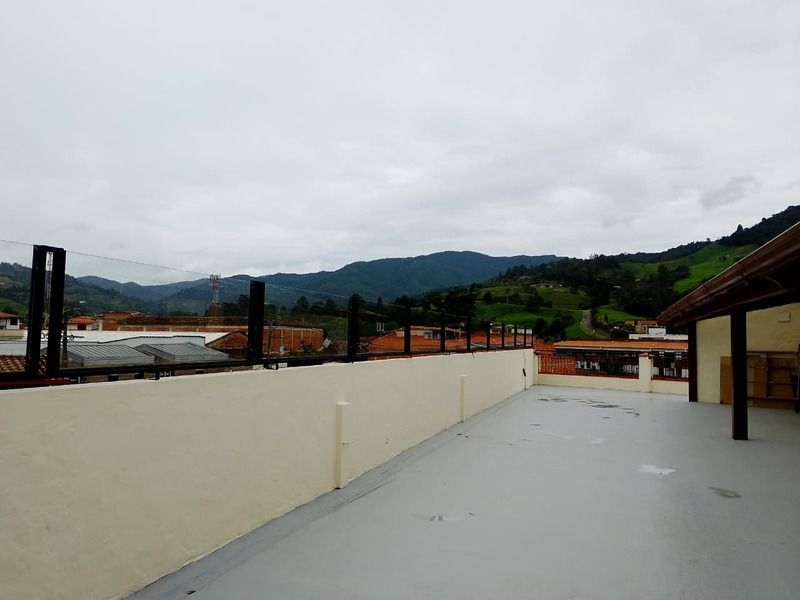 Local en arriendo ubicado en El Retiro, sector Calle Real - 7