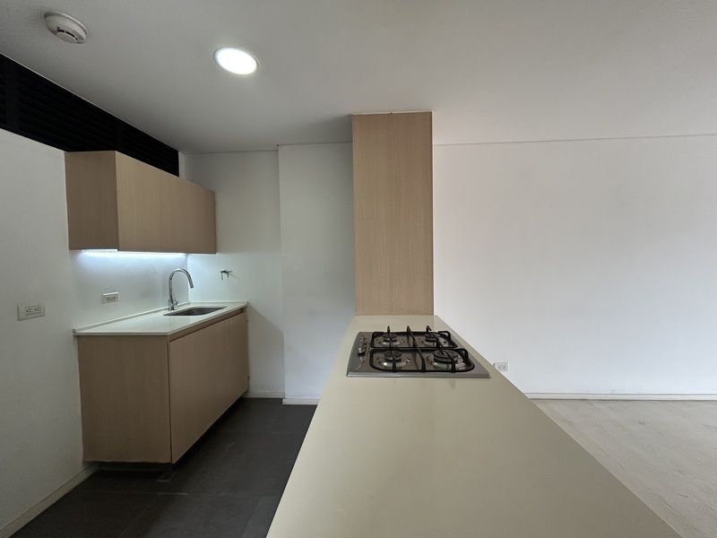 Apartamento en arriendo ubicado en Envigado, sector Loma de las Brujas - 4