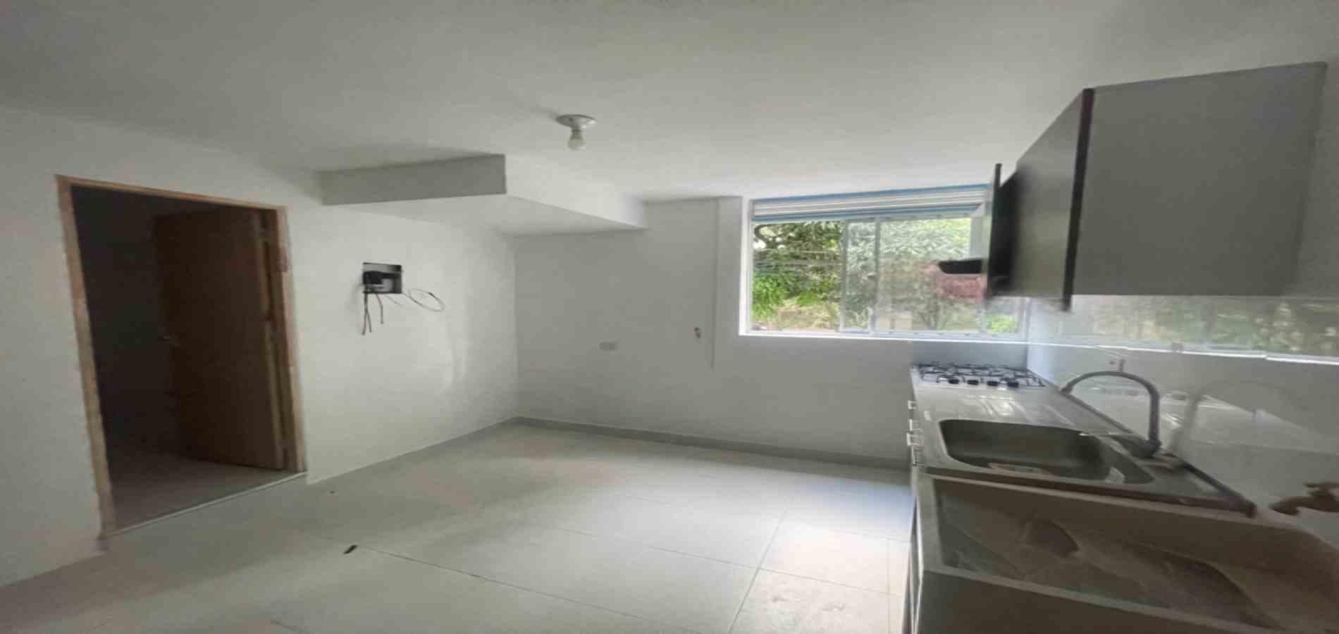 Apartaestudio en arriendo ubicado en Medellín, sector Estacion Floresta - 2