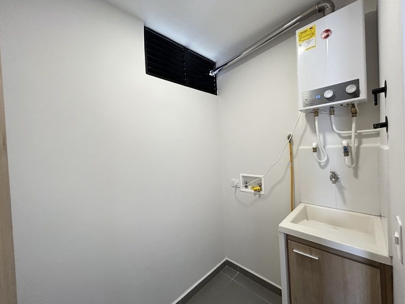 Apartamento en arriendo ubicado en Envigado, sector Loma del Escobero - 19