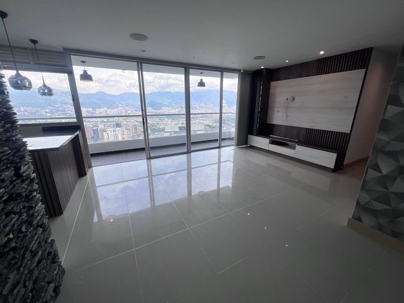 Apartamento en arriendo ubicado en Medellín, sector Loma del Indio - 2