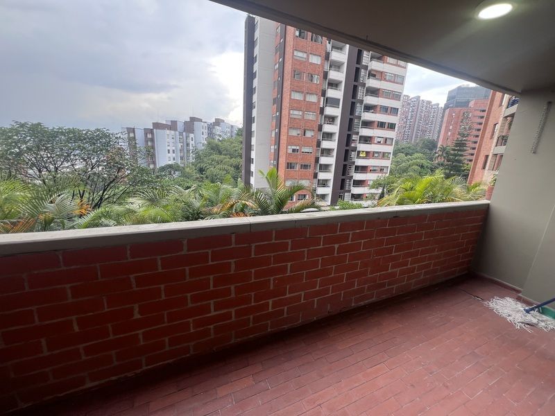 Apartamento en arriendo ubicado en Medellín, sector Loma del Encierro - 10