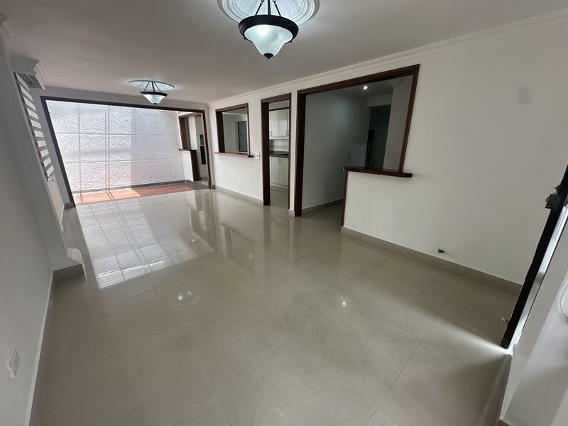 Casa en arriendo ubicada en Envigado, sector El Dorado - 2