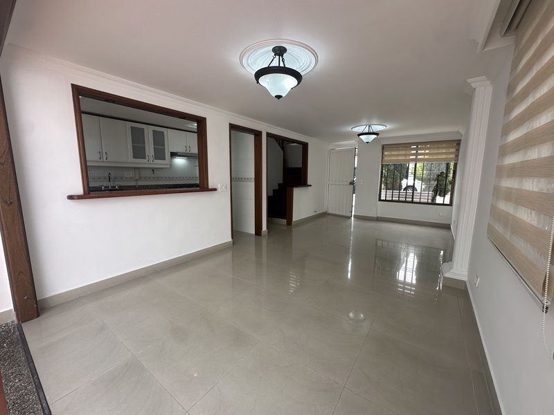Casa en arriendo ubicada en Envigado, sector El Dorado - 3