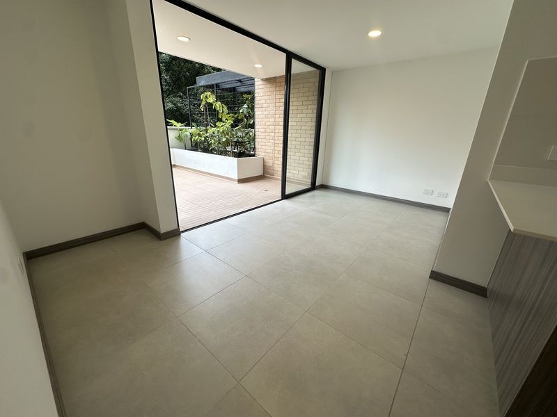 Apartamento en arriendo ubicado en Envigado, sector Camino Verde - 2