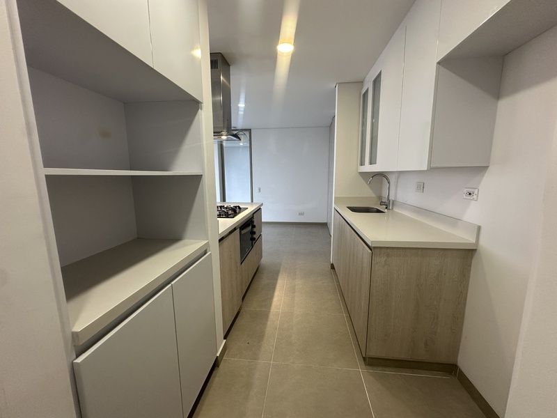 Apartamento en arriendo ubicado en Envigado, sector Loma de las Brujas - 4