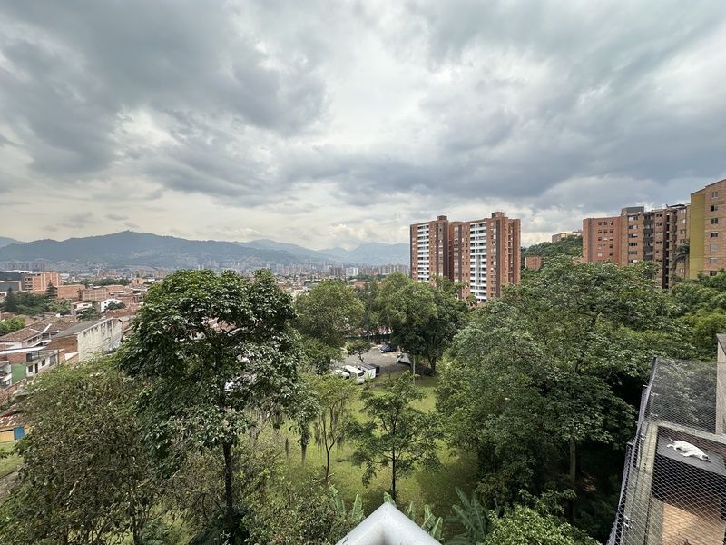 Apartamento en arriendo ubicado en Envigado, sector Loma del Escobero - 13