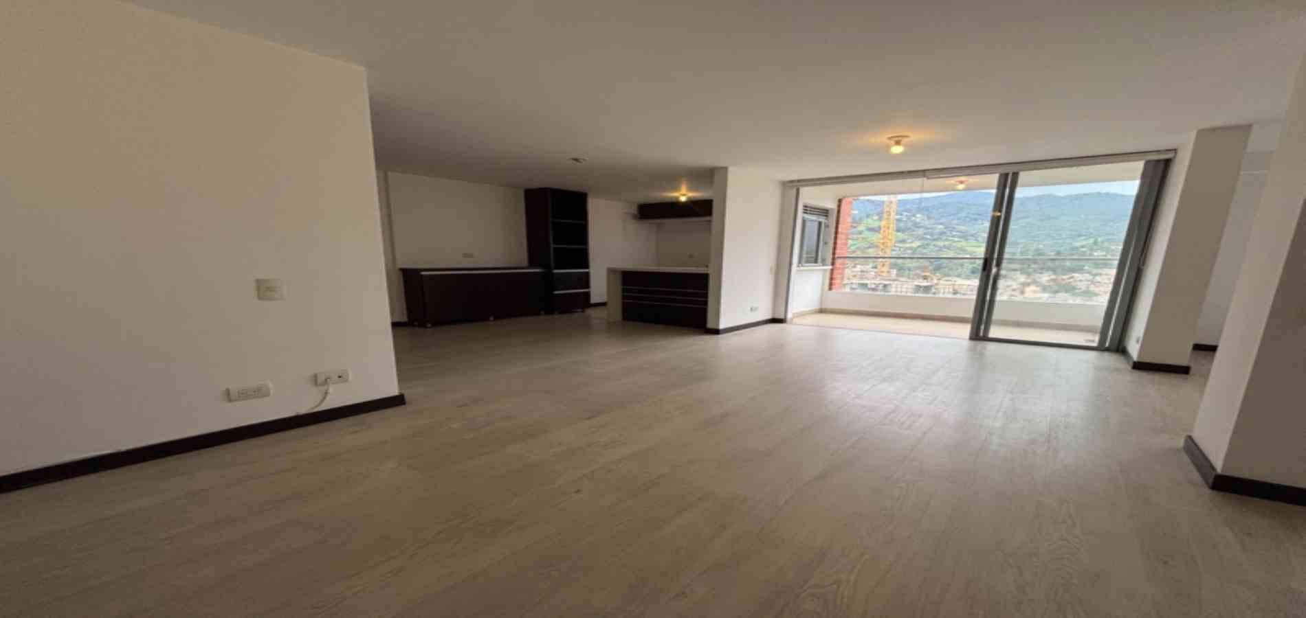 Apartamento en arriendo ubicado en Envigado, sector Loma de las Brujas - 2