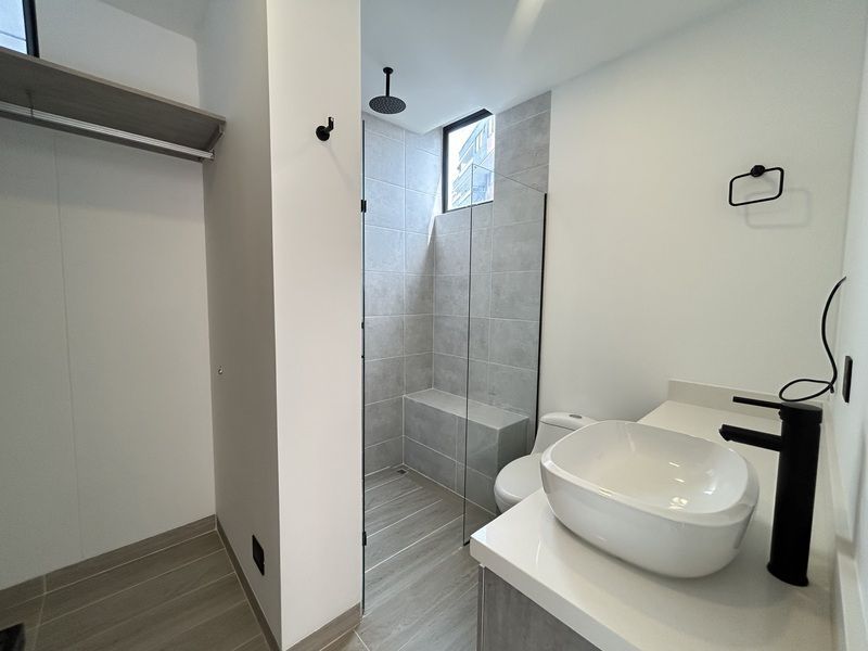 Apartamento en arriendo ubicado en Envigado, sector Loma de los Mesa - 16