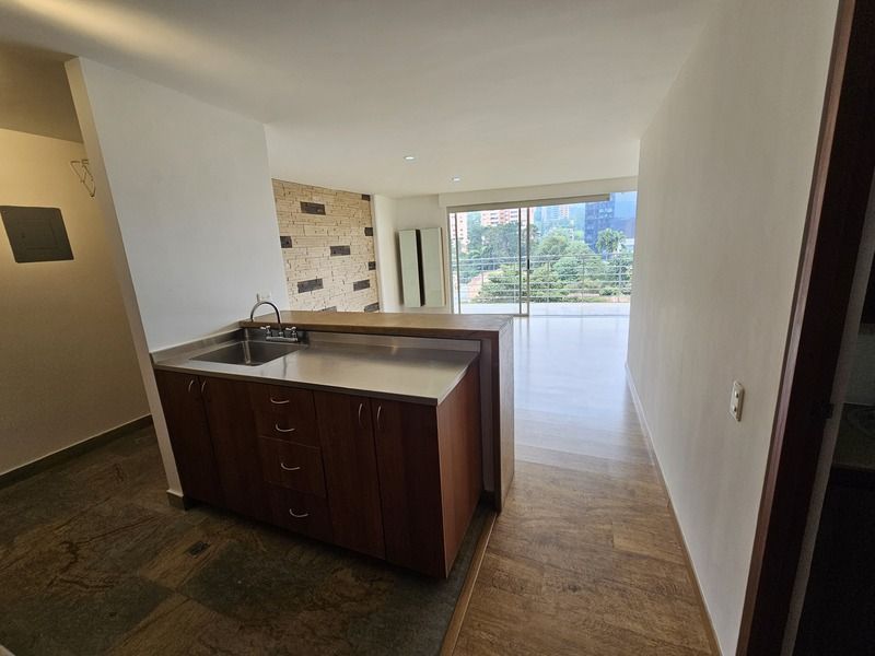 Apartaestudio en arriendo ubicado en Medellín, sector El Tesoro - 5