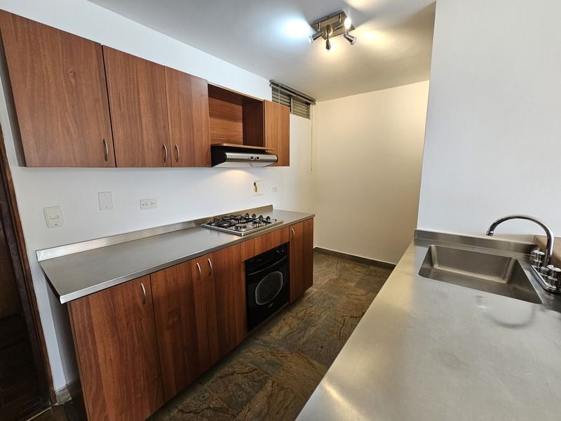 Apartaestudio en arriendo ubicado en Medellín, sector El Tesoro - 6