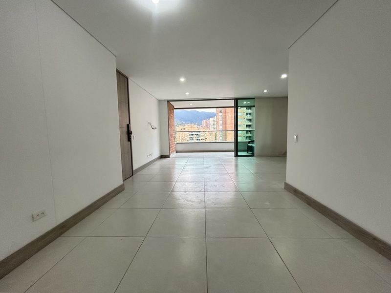 Apartamento en arriendo ubicado en Envigado, sector Loma de los Mesa - 3