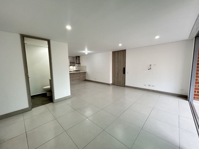 Apartamento en arriendo ubicado en Envigado, sector Loma de los Mesa - 5