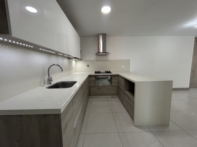 Apartamento en arriendo ubicado en Envigado, sector Loma de los Mesa - 7