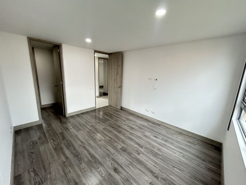 Apartamento en arriendo ubicado en Envigado, sector Loma de los Mesa - 13