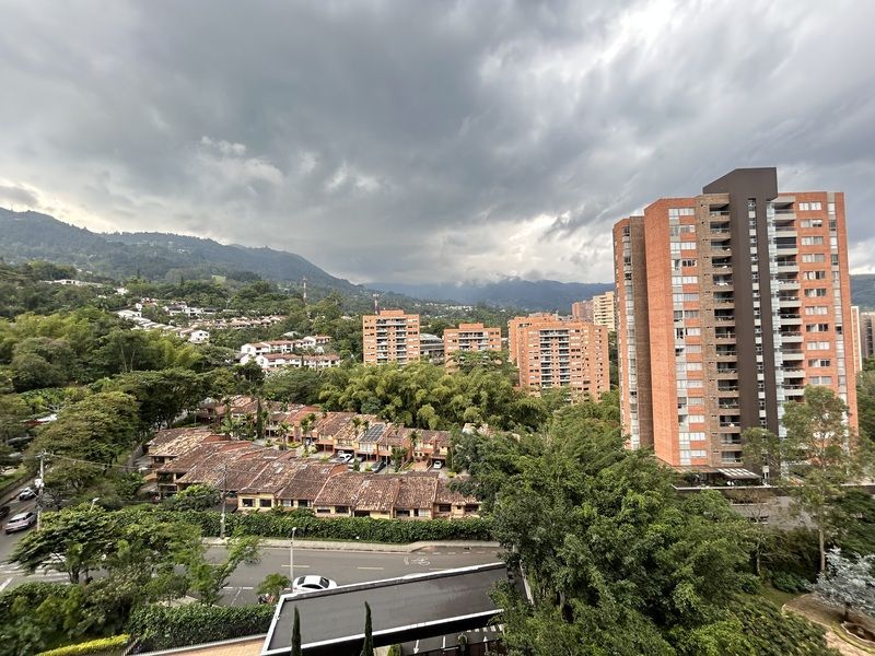 Apartamento en arriendo ubicado en Envigado, sector Loma de los Mesa - 26